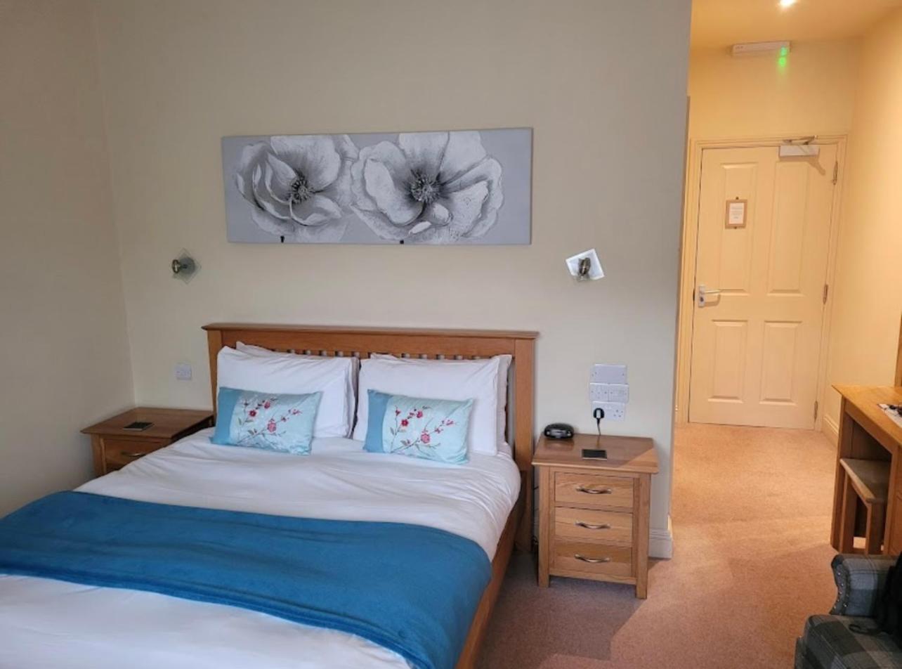 Отель Masons Arms Montacute Экстерьер фото