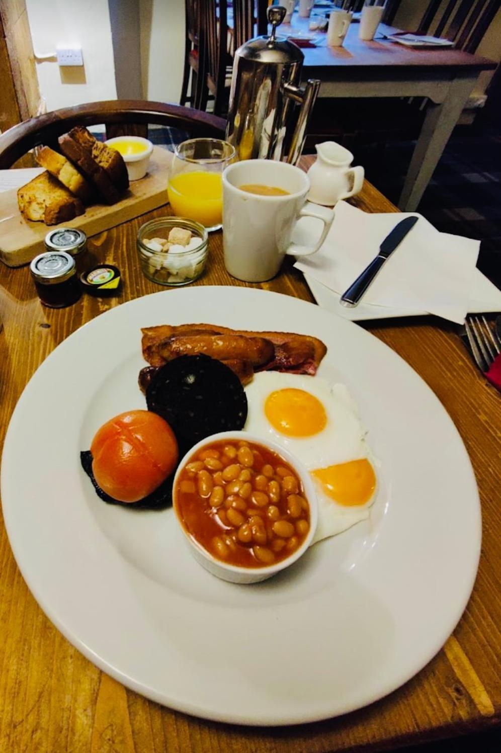 Отель Masons Arms Montacute Экстерьер фото